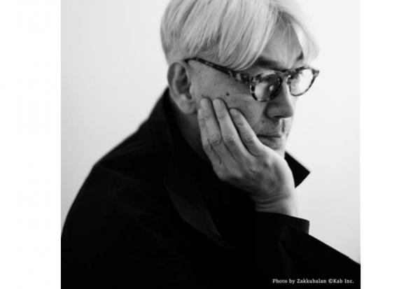 《我還能再看到幾次滿月？》坂本龍一最後自傳公開抗癌歷程：在痛苦的時刻，被愛拯救