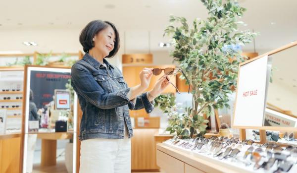 每天捨去一件物品，反而找到合適自己的型！50+讀者Sherry的減法哲學：穿搭與內心都「輕」一點，可讓自己第三人生更優雅