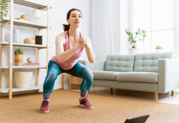 久坐害血脂、餐後三酸甘油脂飆高！研究：一小時起身5次做這運動，增加身體燃脂效率達43%