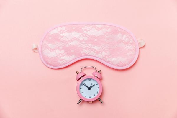 更年期易患乾眼症！醫師：何時該冷敷、何時該熱敷？ 