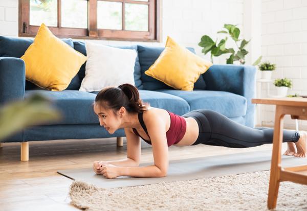 照護線上｜腰痛、下背痛可以做什麼運動？避開5種傷腰運動，改做這些避免復發！