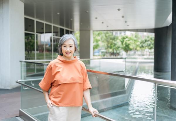 中年後來趟「長旅行」，歸零再出發！資深演員、背包客陳季霞如何用16萬玩歐洲120天？