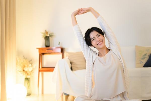 老中醫45年實證智慧！5個抗衰老習慣每天做，增強記憶力、關節潤滑，消化與精神都好