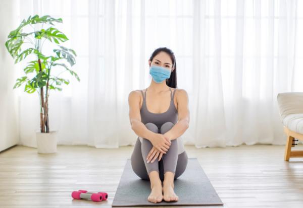 輕症在家運動，提升心肺功能、較不會喘！台灣心肺復健醫學會：居隔期間，如何安全又有效地運動？