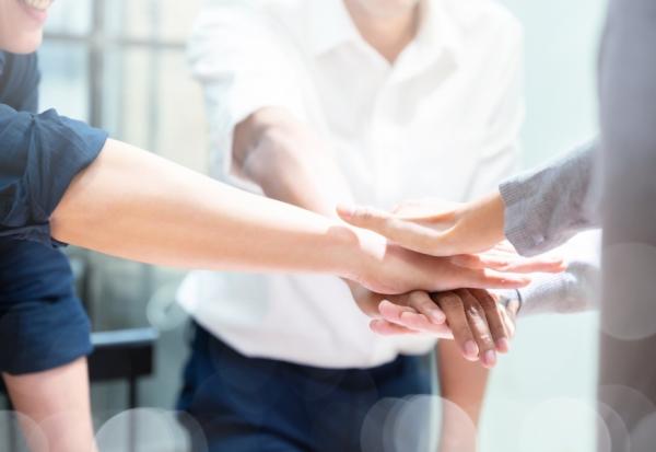 雇主、勞工都受惠！中高齡就業補助方案、金額與申請方式