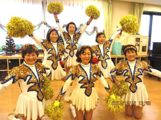 不管幾歲都想閃亮登台，日本70歲的女子啦啦隊Japan Pom Pom