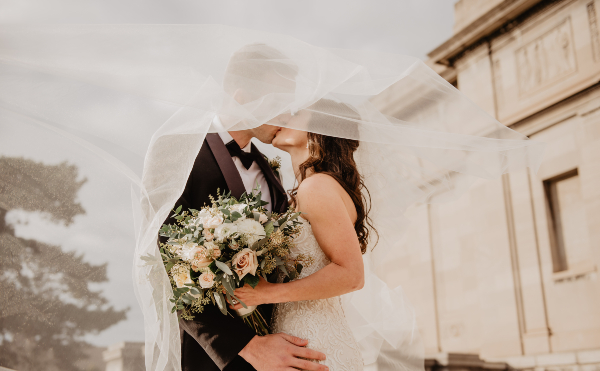 年輕世代為什麼晚婚或不婚？其實這是面對風險的一種自我保護