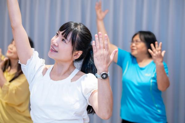 人到中年更該聰明的享受人生！5個好習慣陪妳在人生下半場優雅起舞