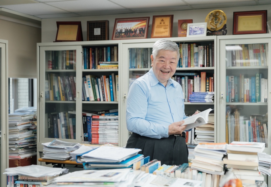 88歲不退休，教課當養生！台灣管理學之父許士軍：期許人生結束在講台上，那是最幸福的結局