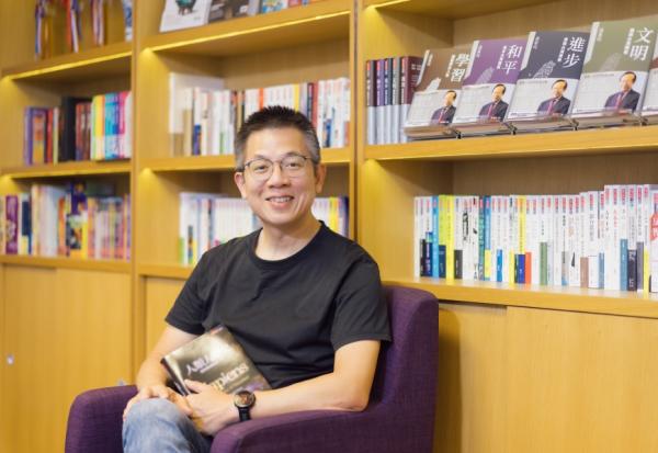 PODCAST | 50+Talk ep73. 辭高薪工作當家庭主夫，以為很輕鬆卻不然！郝旭烈：人生卡關時，怎麼突破？