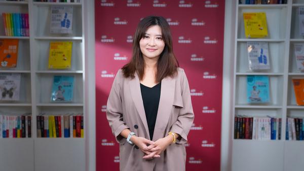 《情緒勒索》背後的真實人生：周慕姿，如何在內耗人生裡找回自己？