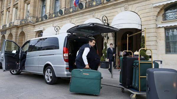 AI來襲，人情味更值錢！用「深度款待」守住服務業競爭優勢