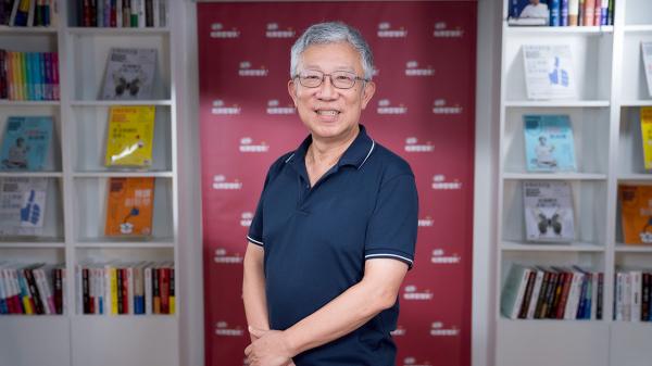 從魯蛇到樂活大叔，施昇輝中年失業後悟出「有意思比有意義更重要」