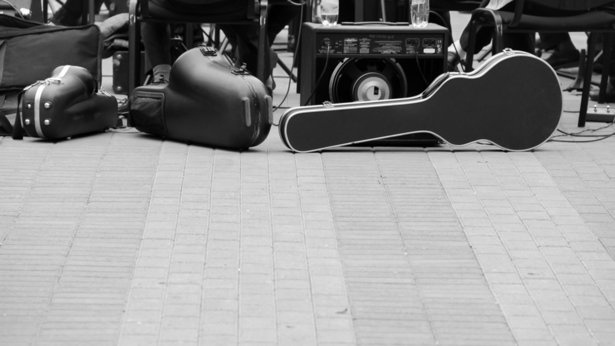 該低頭時低頭：滾石樂隊的定價教訓