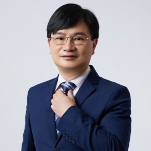 周冠男
