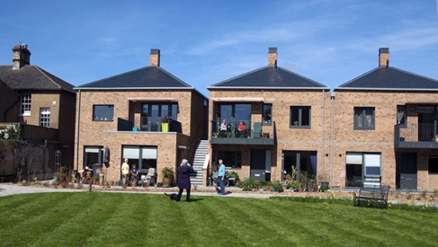 不讓姐妹孤單老去,倫敦50+獨身女子社區New Ground_img_1