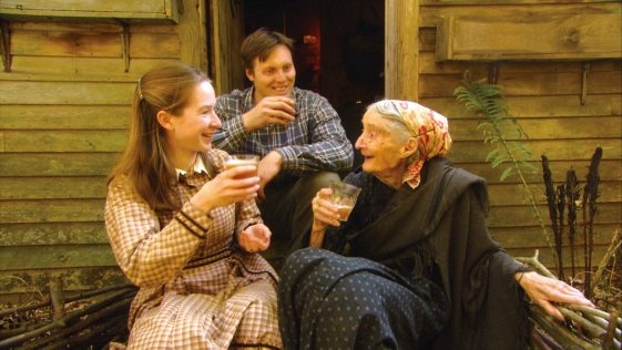 【塔莎杜朵，一個人的田園生活】劇照(2)