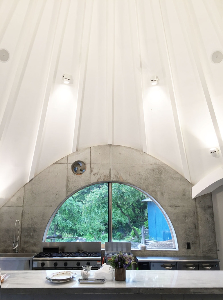 退休宅可以這麼美!日本伊豆半島山海洞穴屋「JIKKA」_img_3