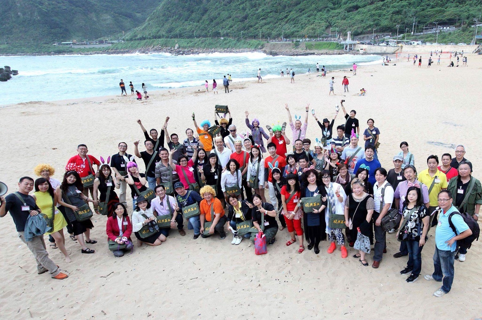 復興美工同學會:先擁抱!再喝酒跳舞做公益_img_2