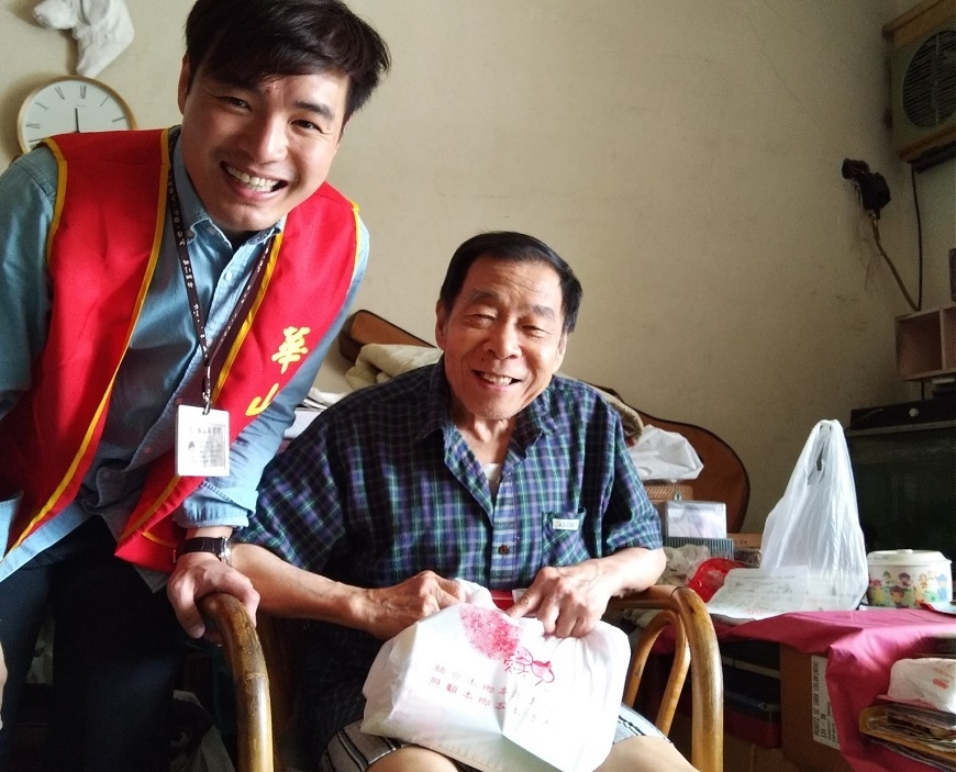 照顧百名老人看見了什麼?華山站長:先好好做人,才能好好變老_img_1