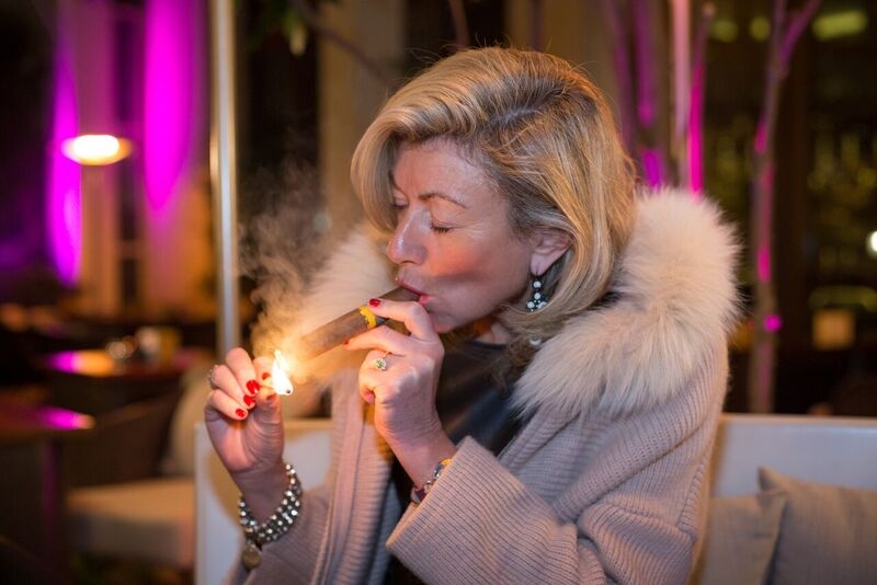 拒當丈夫的貴婦，空巢期當侍酒師！56歲法國媽媽：女人的自由，自己來！_img_2