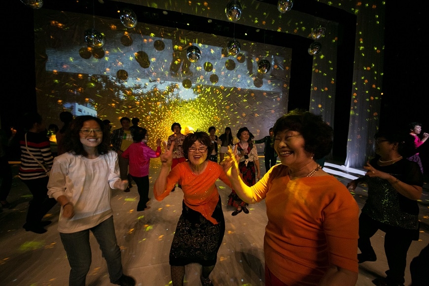 曾經壓抑，如今盡情！韓國「跳舞阿嬤」風靡世界：只是做自己而已_img_2