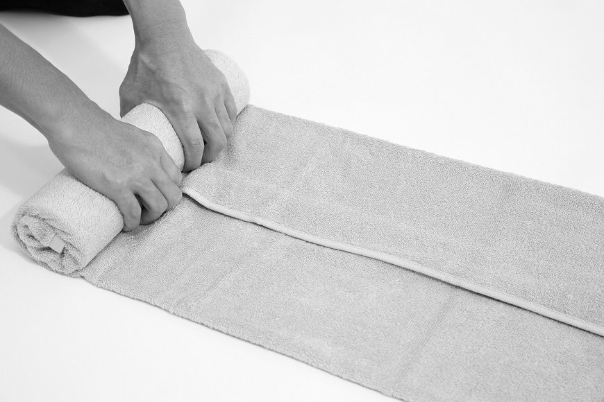 腰痛原因不在腰,而是臀部!自製浴巾捲,每天10秒鬆臀肌與筋膜_img_2