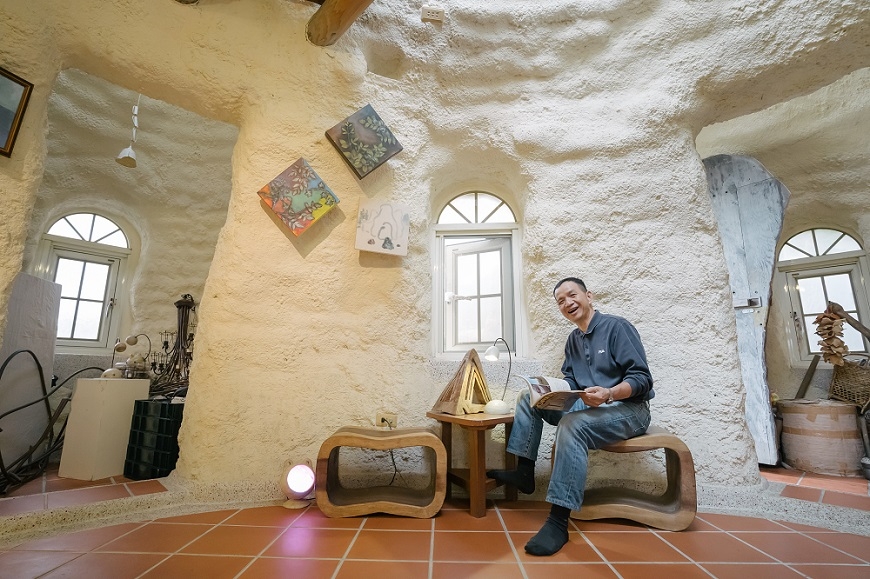 用廢材打造美麗海邊小房！退休教師何俊賢的「度咕屋」：用一間屋子，做一些好事_img_2