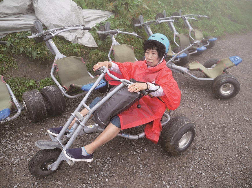 被判定快失智?70歲百萬網紅韓國阿嬤:勇闖世界和它拚了!5句話爽快做自己_img_2