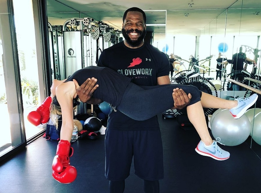 51歲看起來像31！珍妮佛安妮斯頓的保養7秘訣，早晨用冰水往臉上潑25次_img_2