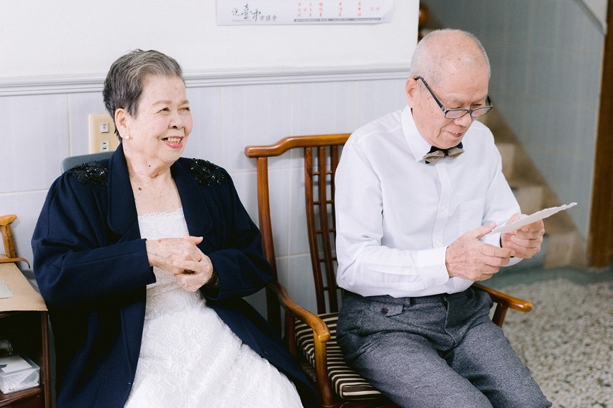 80歲拍婚紗!中年後,幫自己的家留下一張「創意全家福」_img_8