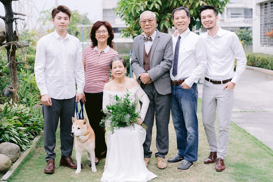80歲拍婚紗!中年後,幫自己的家留下一張「創意全家福」_img_13