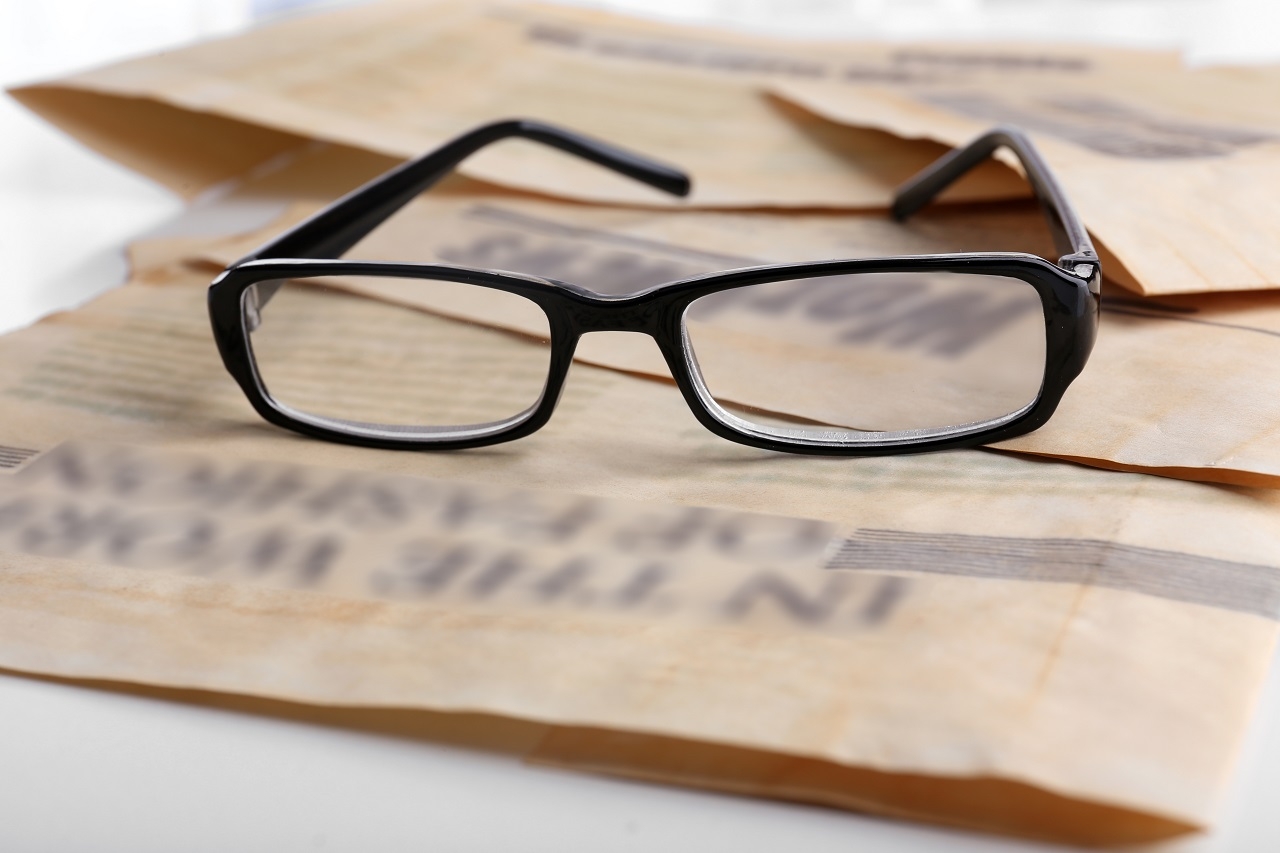 眼鏡怎麼選，優雅又減齡？時尚顧問：把握5重點，替氣質加分_img_2