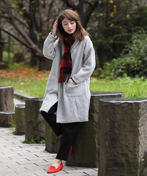 善用圍巾，讓秋冬衣著展現優雅感！讓造型更加分的選色技巧與4個穿搭小秘訣_img_3