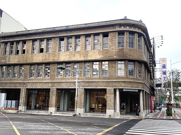 散步屏東，來場文青風小旅行！探索新景點：老屋、書香、青春交織的時代氣息_img_1