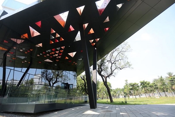 散步屏東，來場文青風小旅行！探索新景點：老屋、書香、青春交織的時代氣息_img_6