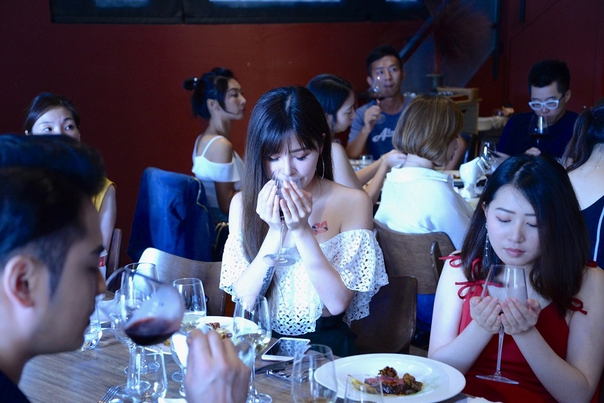 老同學、姐妹淘該喝酒小聚了！3家適合小型私聚的台北風格品酒場地_img_5