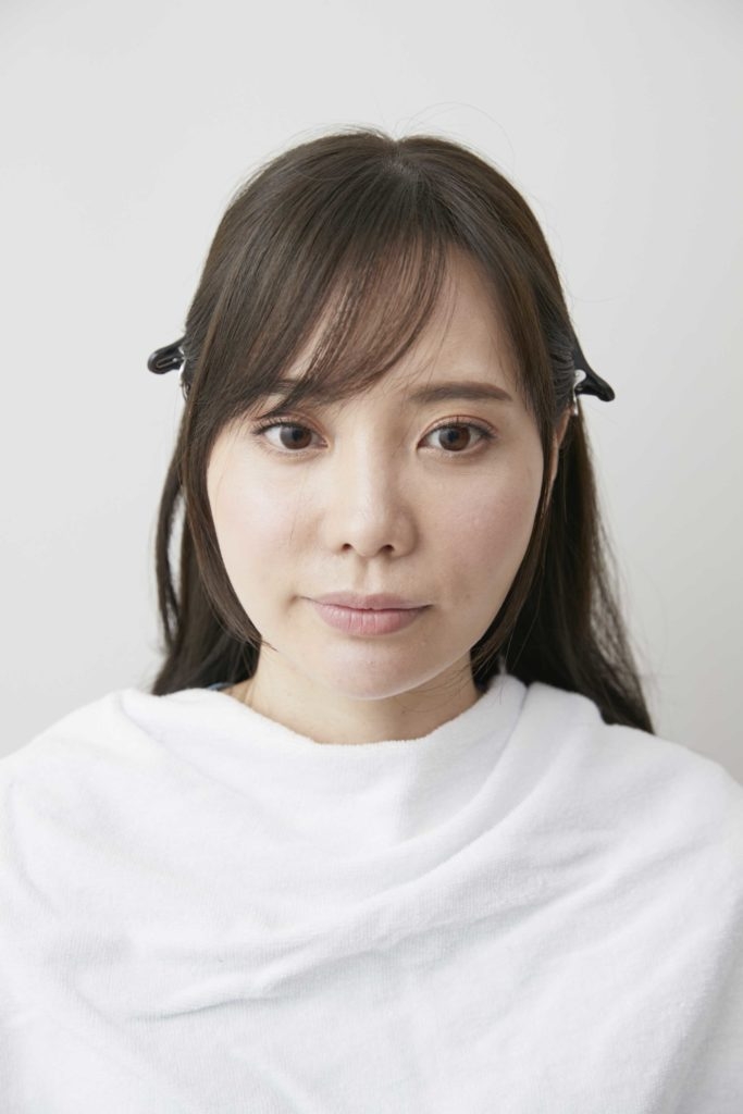 疫情下不去美容院,也能自己在家剪髮!髮型師傳授:男女都適用的3個不失敗技巧_img_2