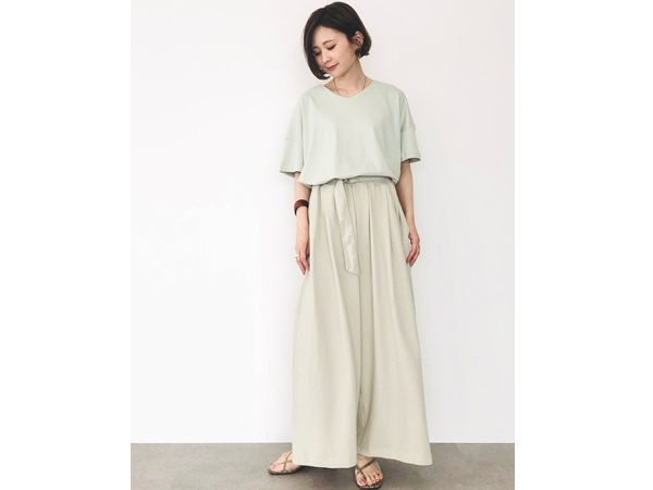 夏季穿短袖如何修飾手臂蝴蝶袖、掰掰肉？5個顯瘦穿搭技巧_img_5