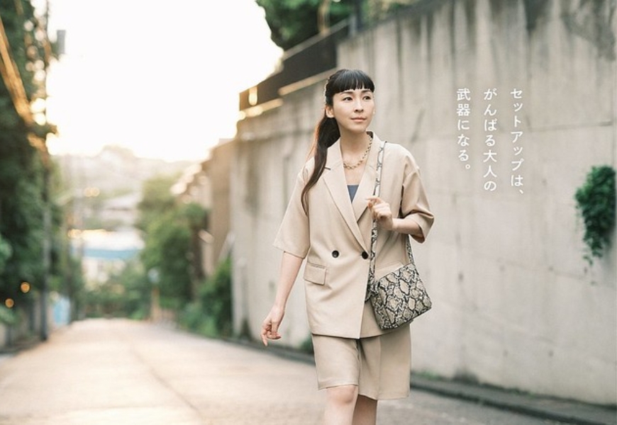 時尚也能舒適自在！日本GU推熟齡專屬風格線，6套穿搭示範_img_3