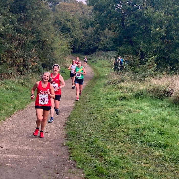 跑步，會愈跑愈幸福？英國GoodGym：如何提升自己的快樂荷爾蒙，又能幫助人？_img_3