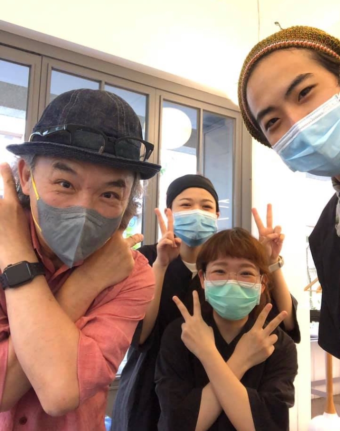 熟男留白髮好看的關鍵！美髮教父鄧泰華：不要變阿伯，首先要有愉悅的心情 _img_1