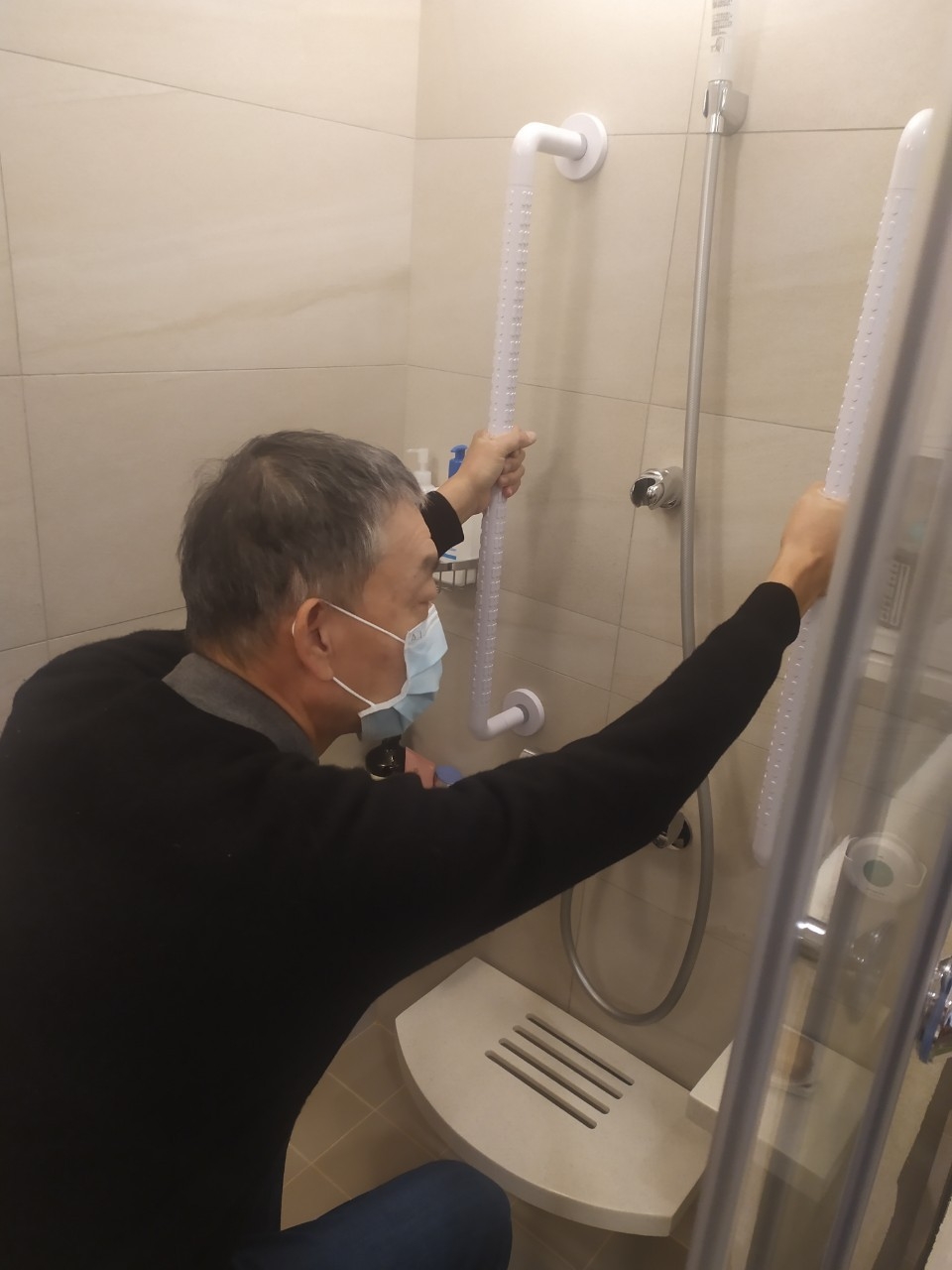 設計師林子鏗多圖解析:浴室裝扶手,如何兼顧安全與美感?_img_7