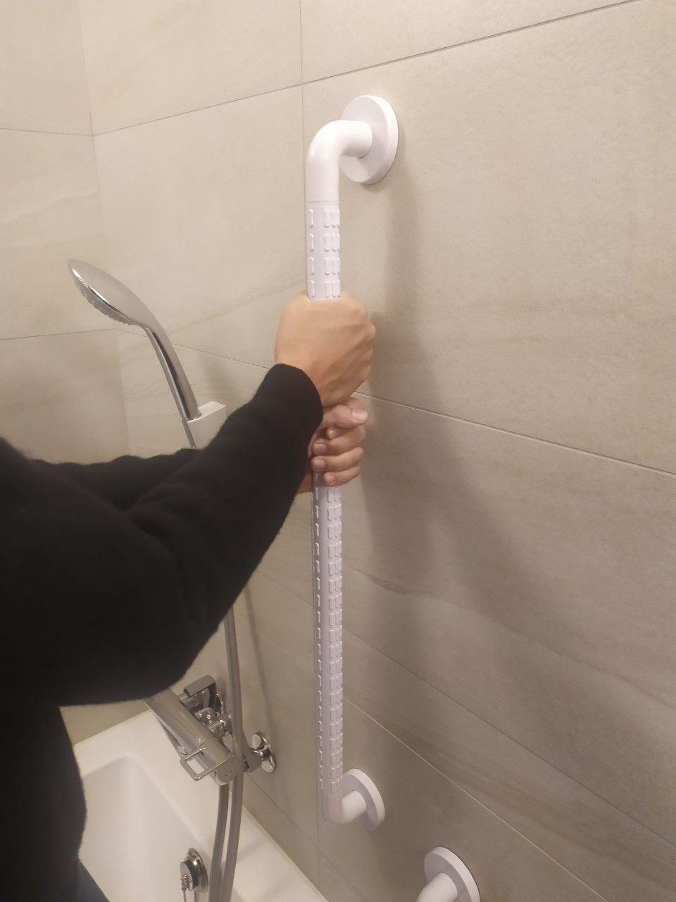 設計師林子鏗多圖解析:浴室裝扶手,如何兼顧安全與美感?_img_9