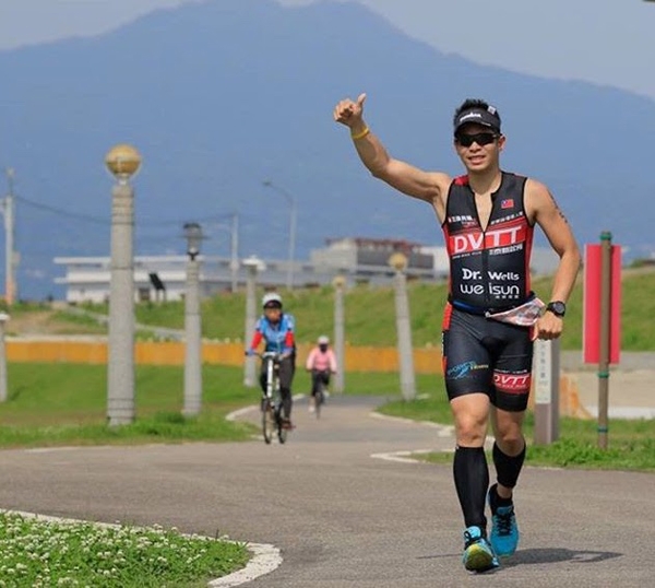 幸福老後是多見朋友、不是多看醫生！專科醫師侯鐘堡：中年守住3力，自我照顧要懂6方法_img_1