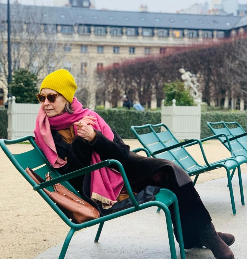 如何穿出法式隨性優雅?74歲時尚部落客:一穿再穿的單品,加上一個小配件_img_4