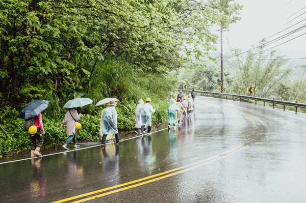 家人好友同行,71歲完成45公里北橫健走!挑戰者:營養與體力必備,有陪伴更加分_img_4