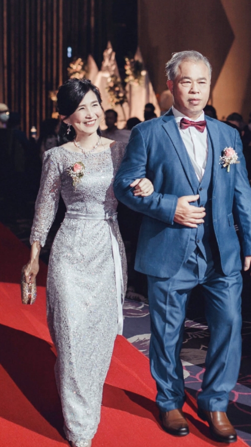 孩子結婚，媽媽穿什麼？拒絕俗豔！50+百位讀者分享「非典型」主婚人穿搭，像自己最優雅_img_8