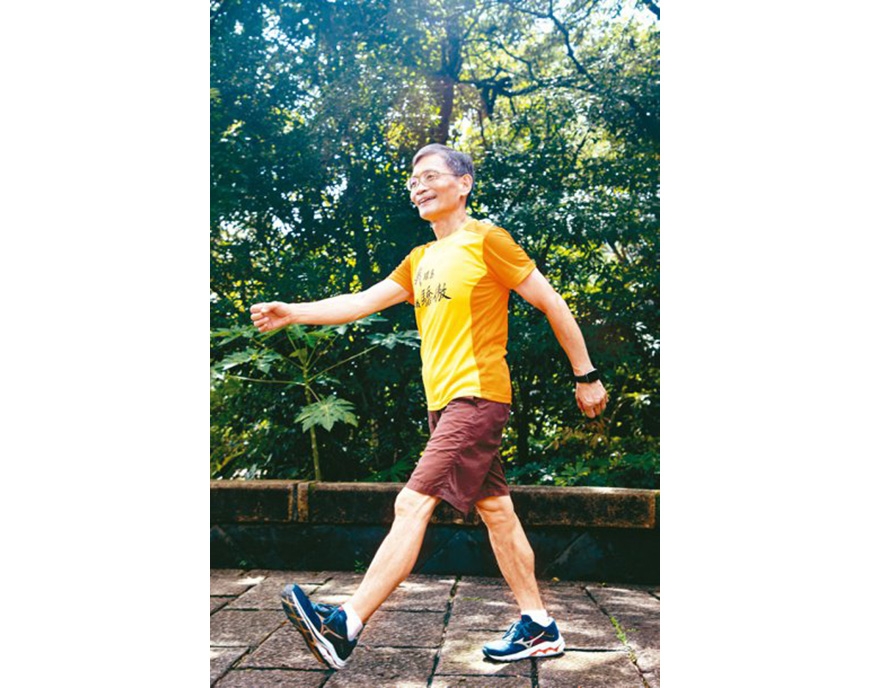 退休日走1.7萬步，50後身體比年輕時更好！簡文仁：掌握正確走路3重點，每個人都能走出好處_img_3