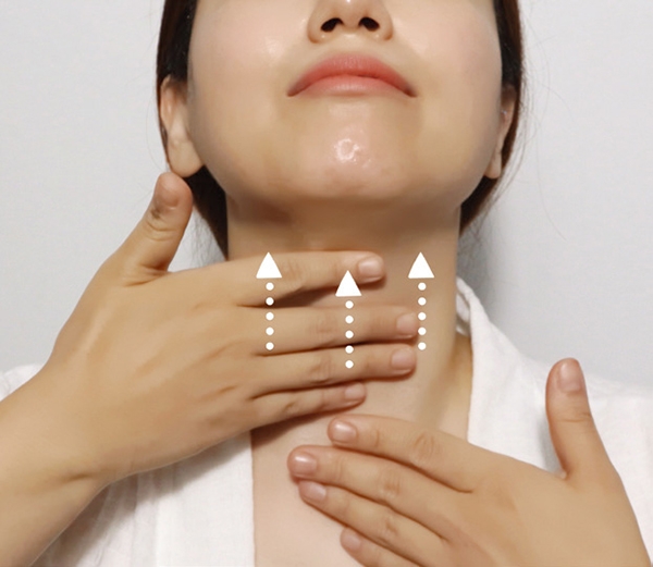 嘴角下垂、頸紋變深如何改善？每2、3天一次韓式經絡按摩，恢復肌肉彈性並淡化法令紋_img_9